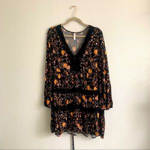 Fall Floral Dress with Long Sleeves and Lace Trim